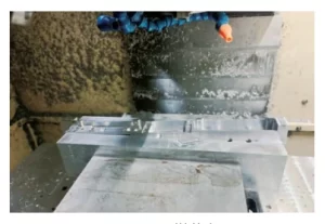 Figure 4 Clamping with flat nose pliers